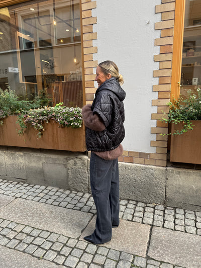Ylva Väst Svart