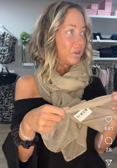 BOW19 Leah scarf