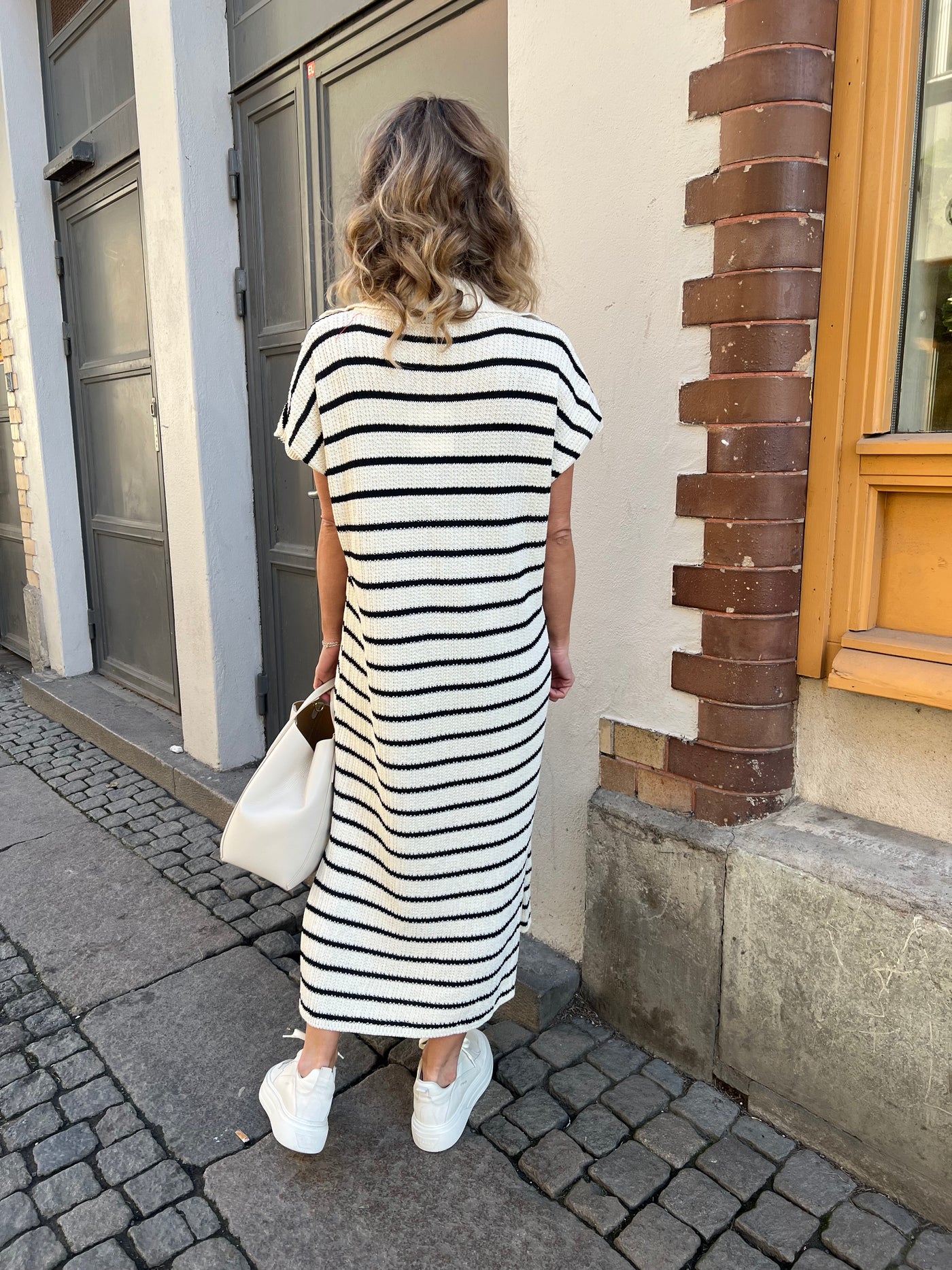Cecilia dress offwhite/black