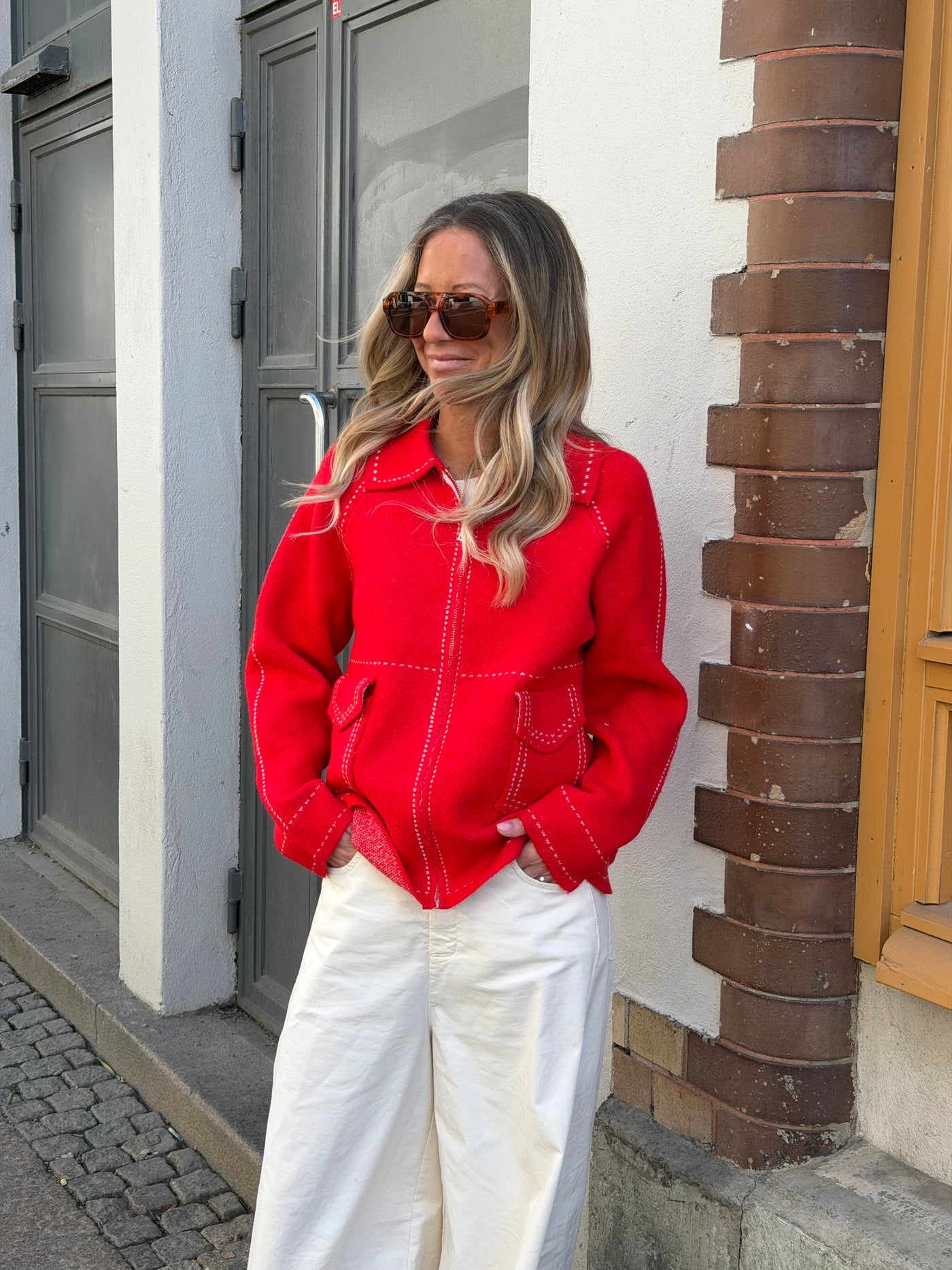 ANGEL KOFTA RÖD – Two Angels