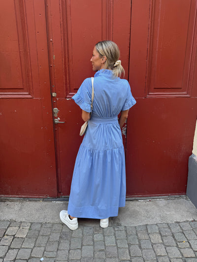 Nellie Stripe Dress lev 7 dagar