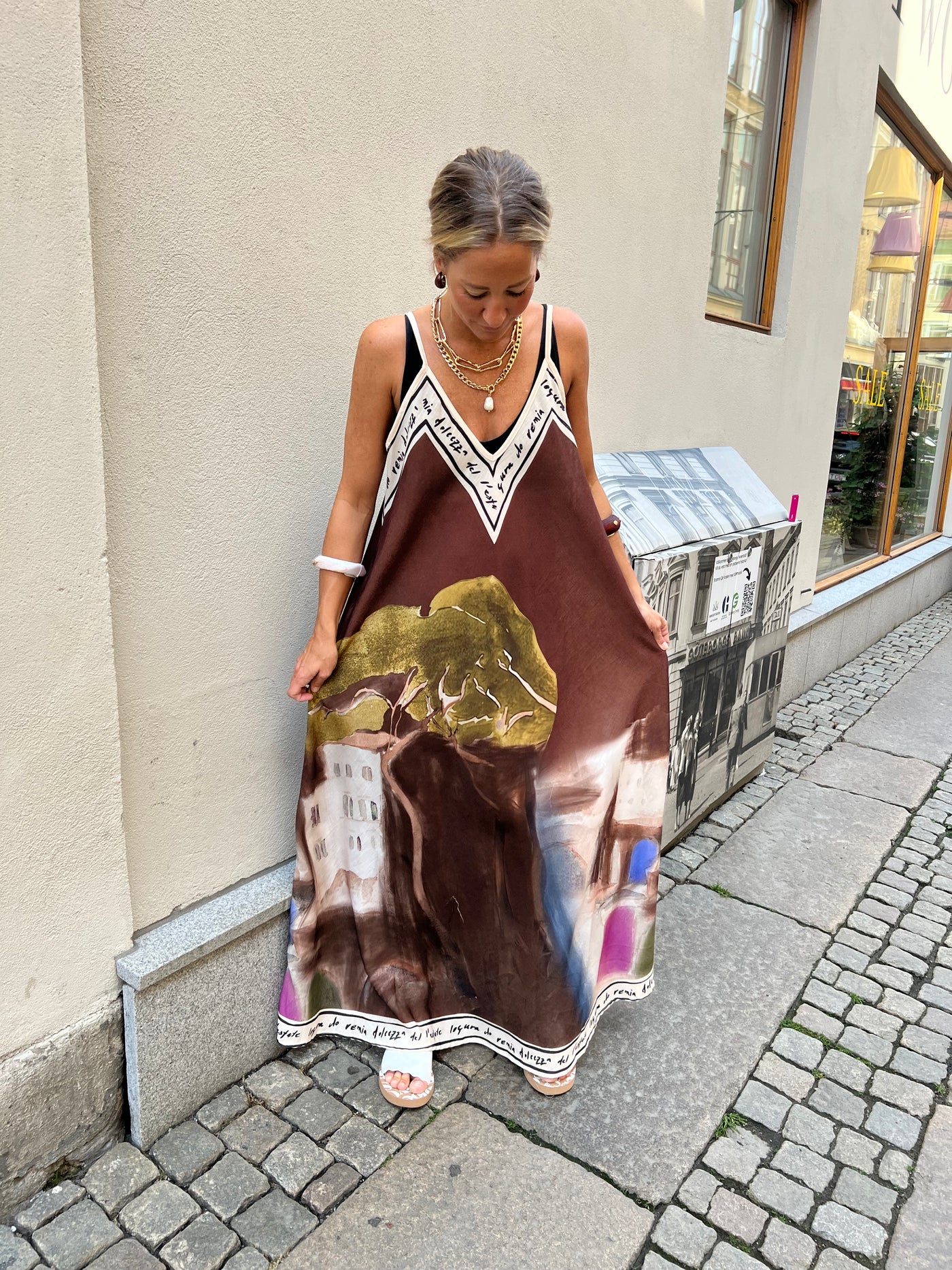 FRANCES STRAP DRESS. BROWN