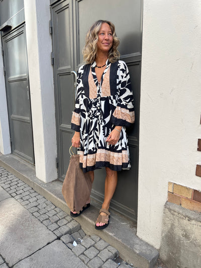 CINDY DRESS black/ camel