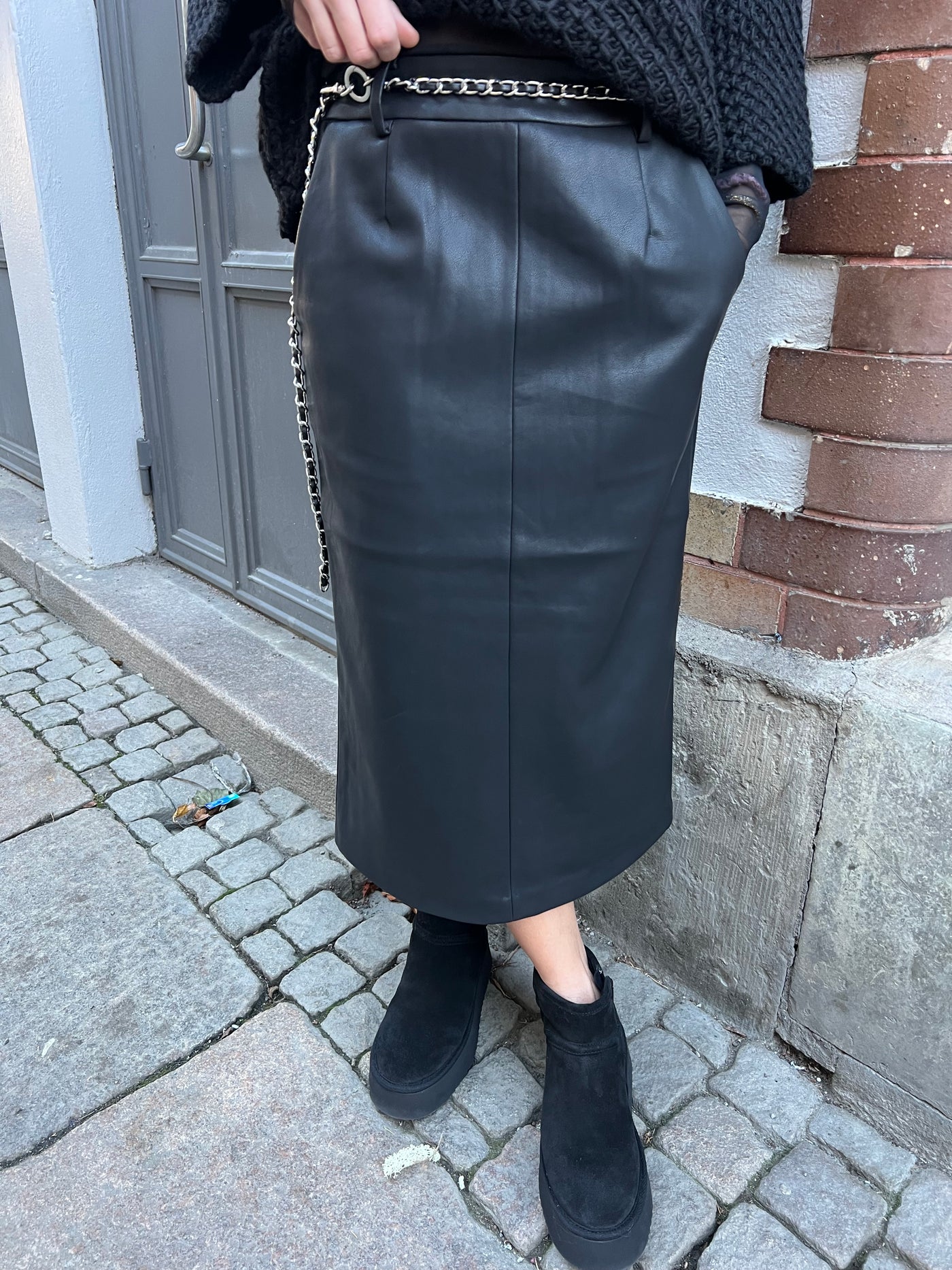 Nettie faux leather skirt