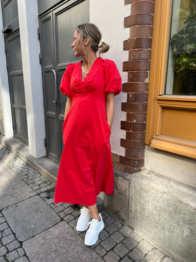 Iliana red dress
