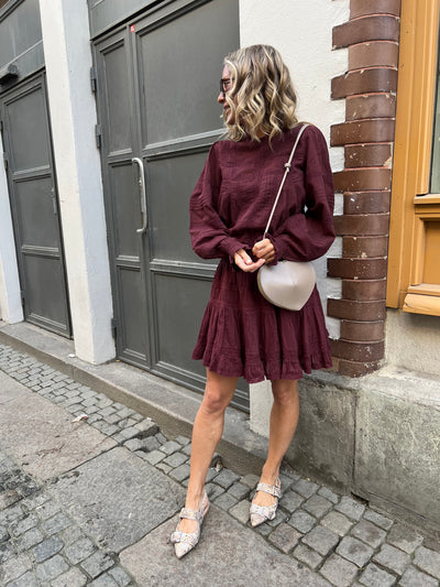 NEO NOIR BLUS EBBA S VOILE BURGUNDY
