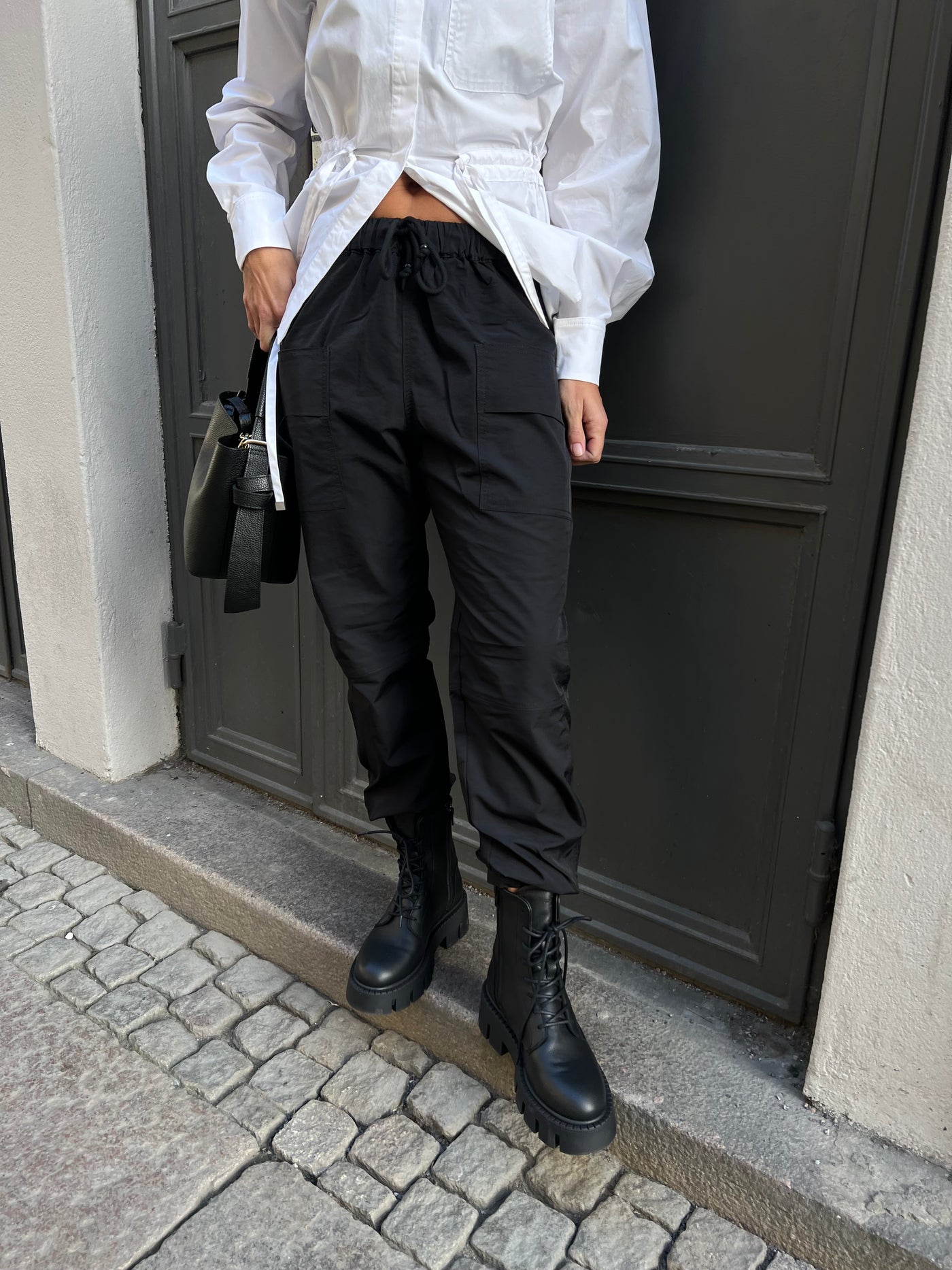THILLA PANT GOSSIA
