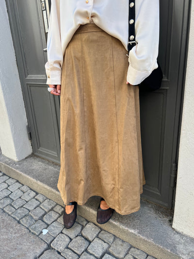 RAYA FAUX SUEDE SKIRT