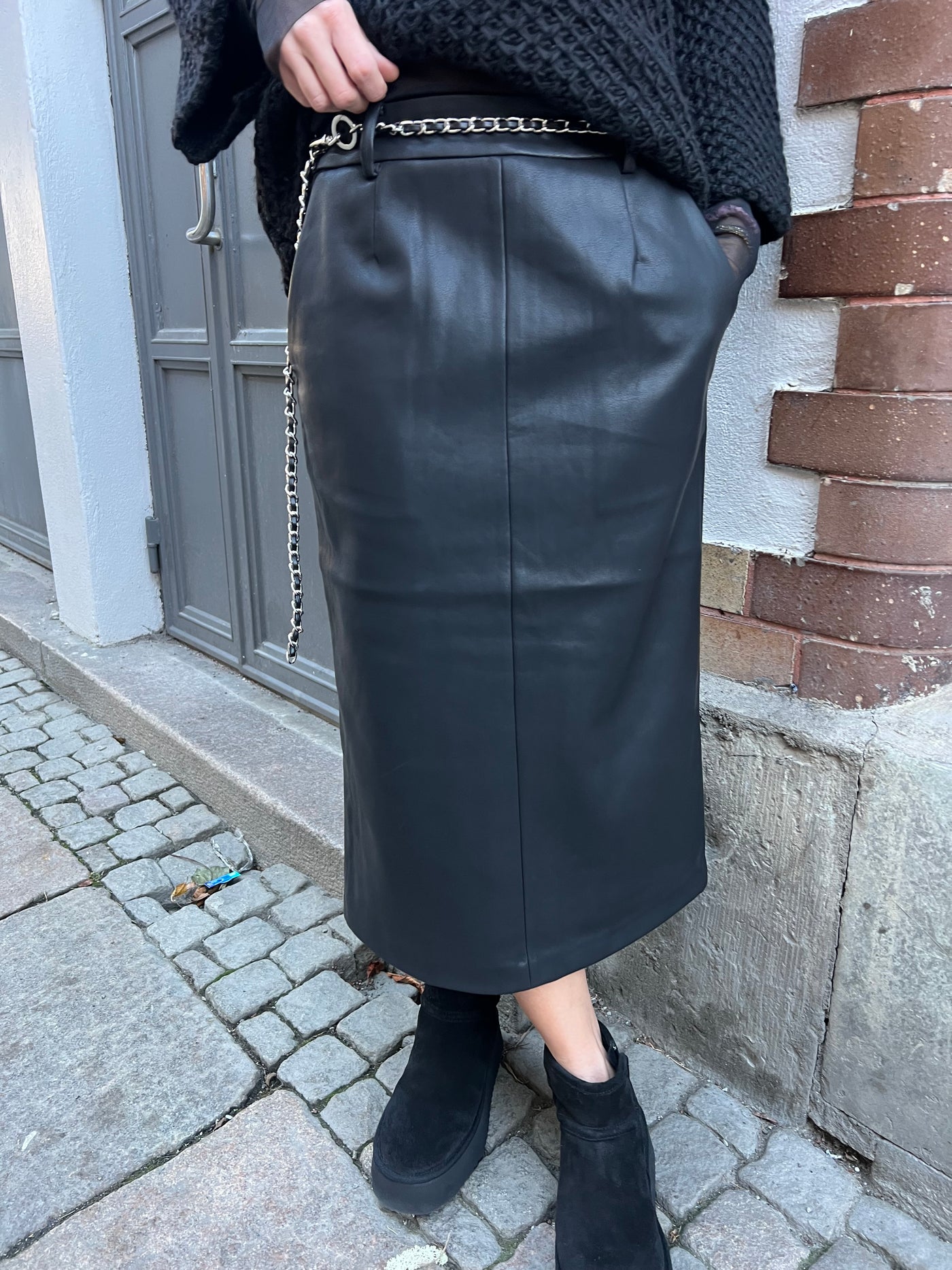 Nettie faux leather skirt