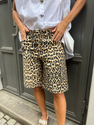 Leo cc beramuda shorts