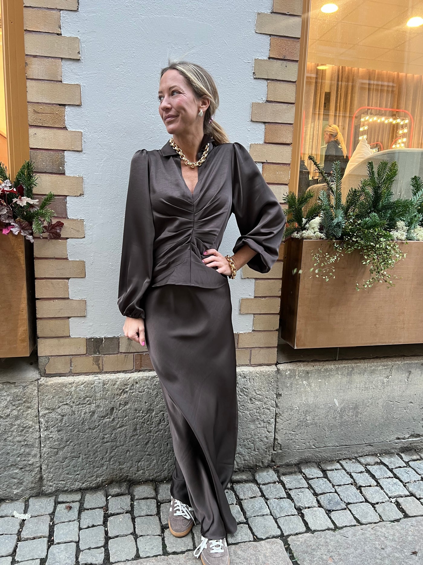 Vicky heaven satin skirt Brown