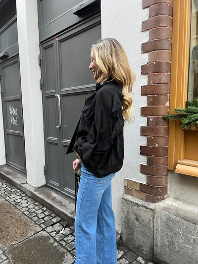Madicken blouse black