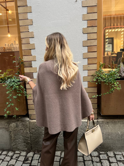 sierra cape tröja brun