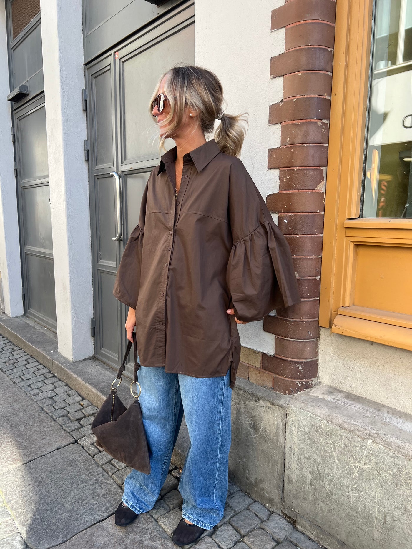 Camille  Brown  shirt HH2202