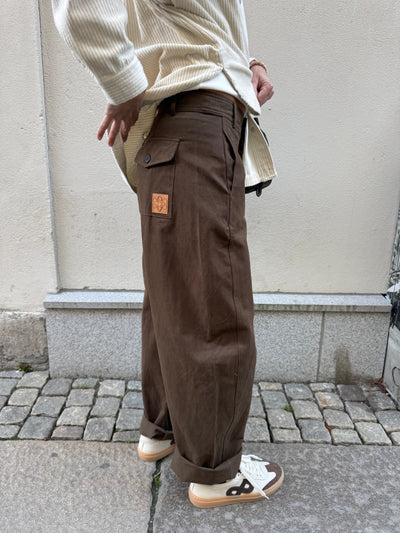 Pia chinos Chockolat