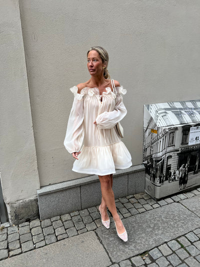 Minja dress offwhite