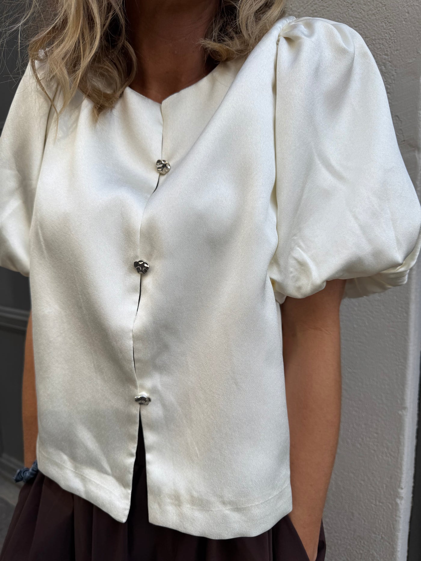 Aisa Dull Satin Blouse ivory