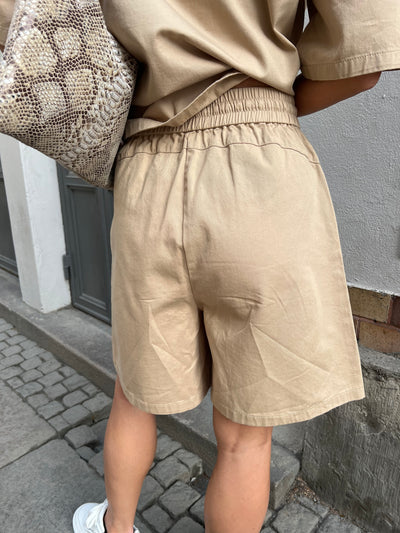 Ivy morisette tie shorts