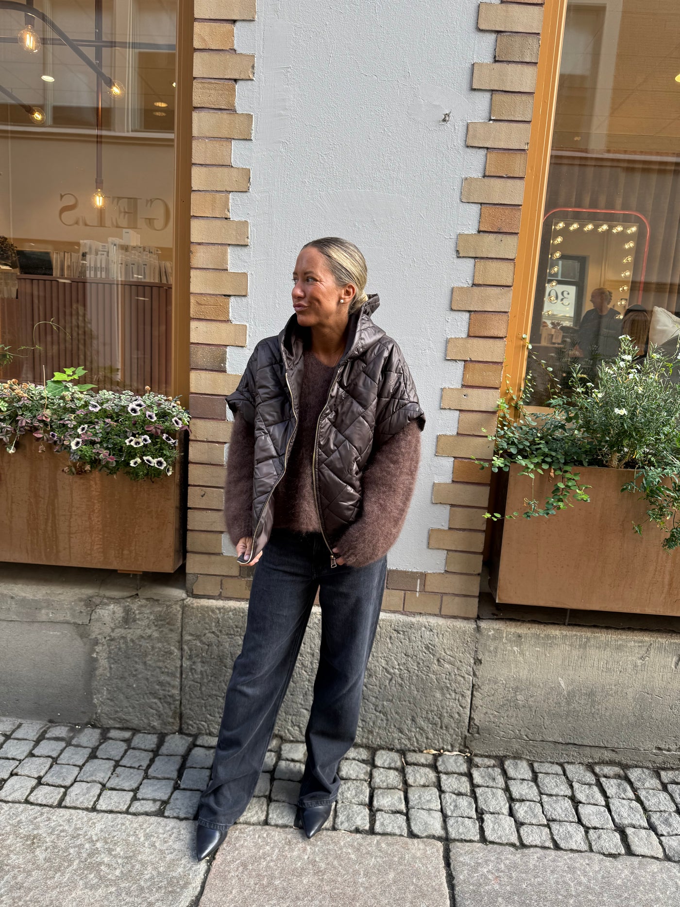 Ylva Väst Brown