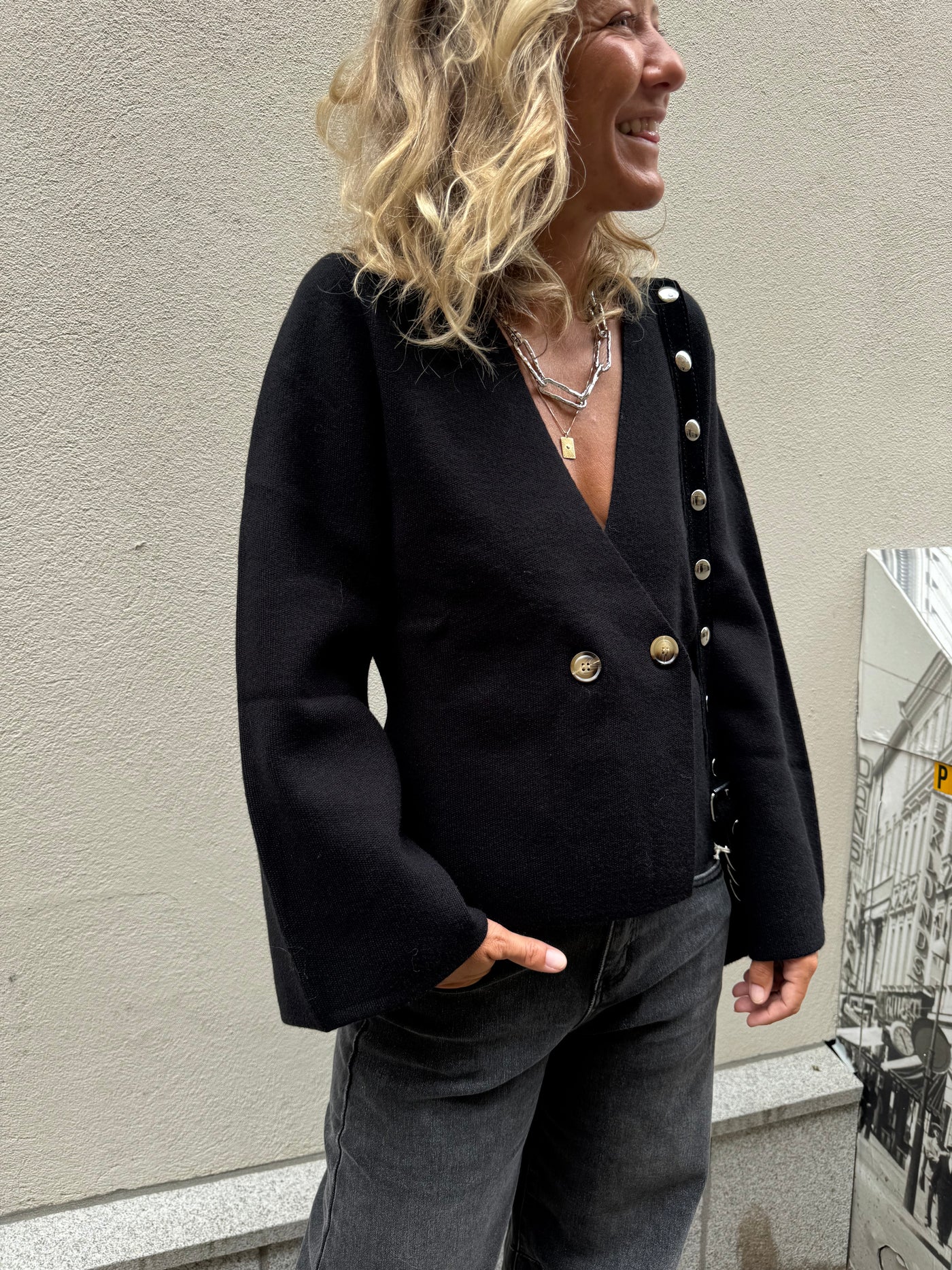 Feminin Cardigan Black H882