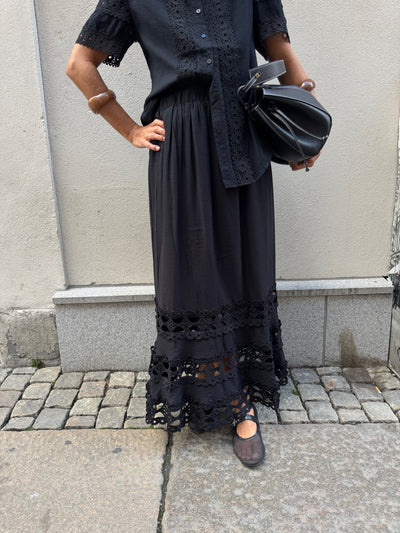 Lace long skirt Black 7521