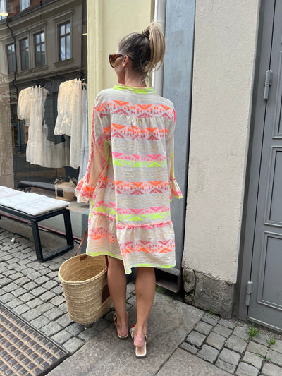 NINNI DRESS NEON leverans 10 dgr