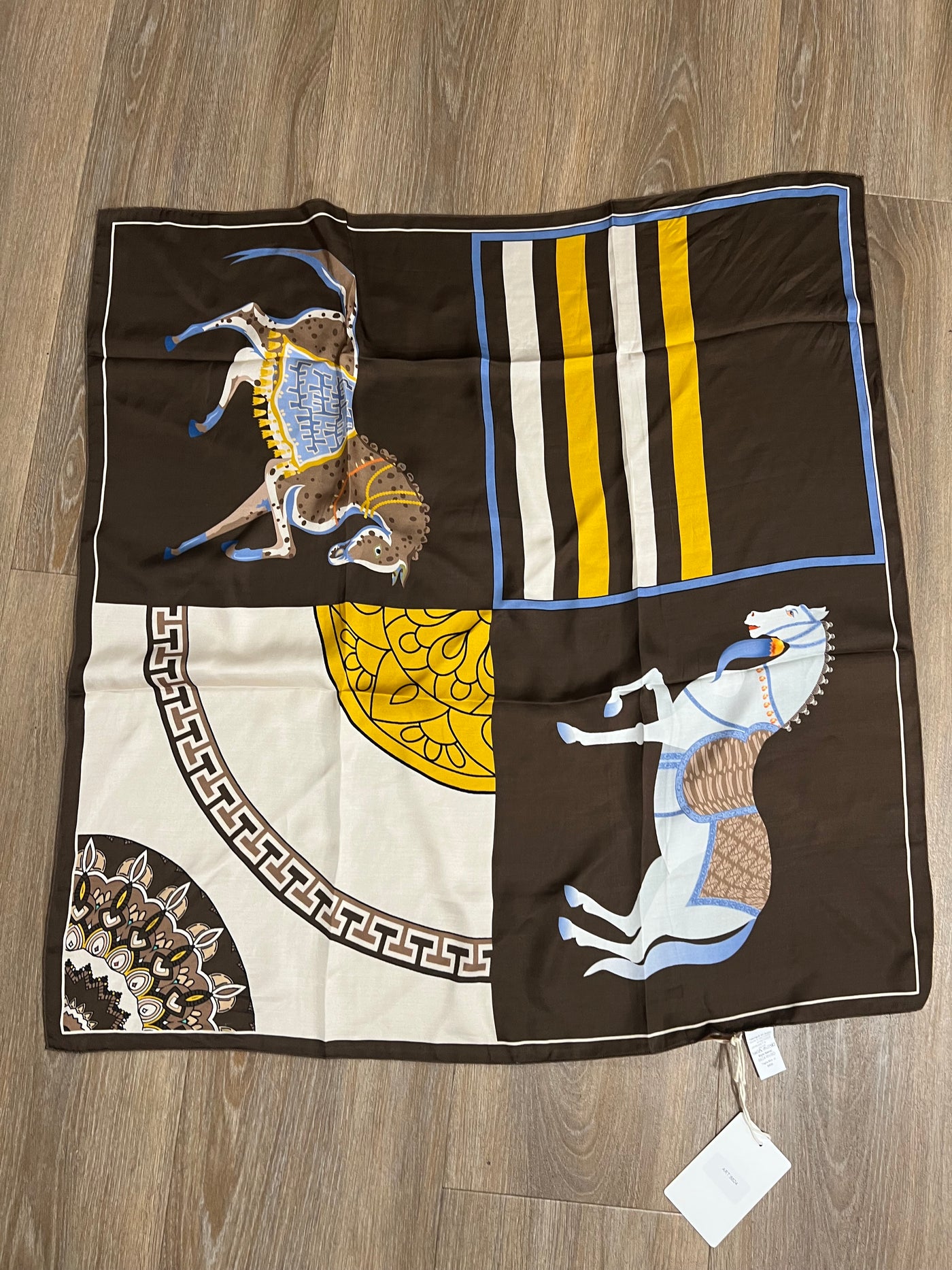 Horse scarf brown