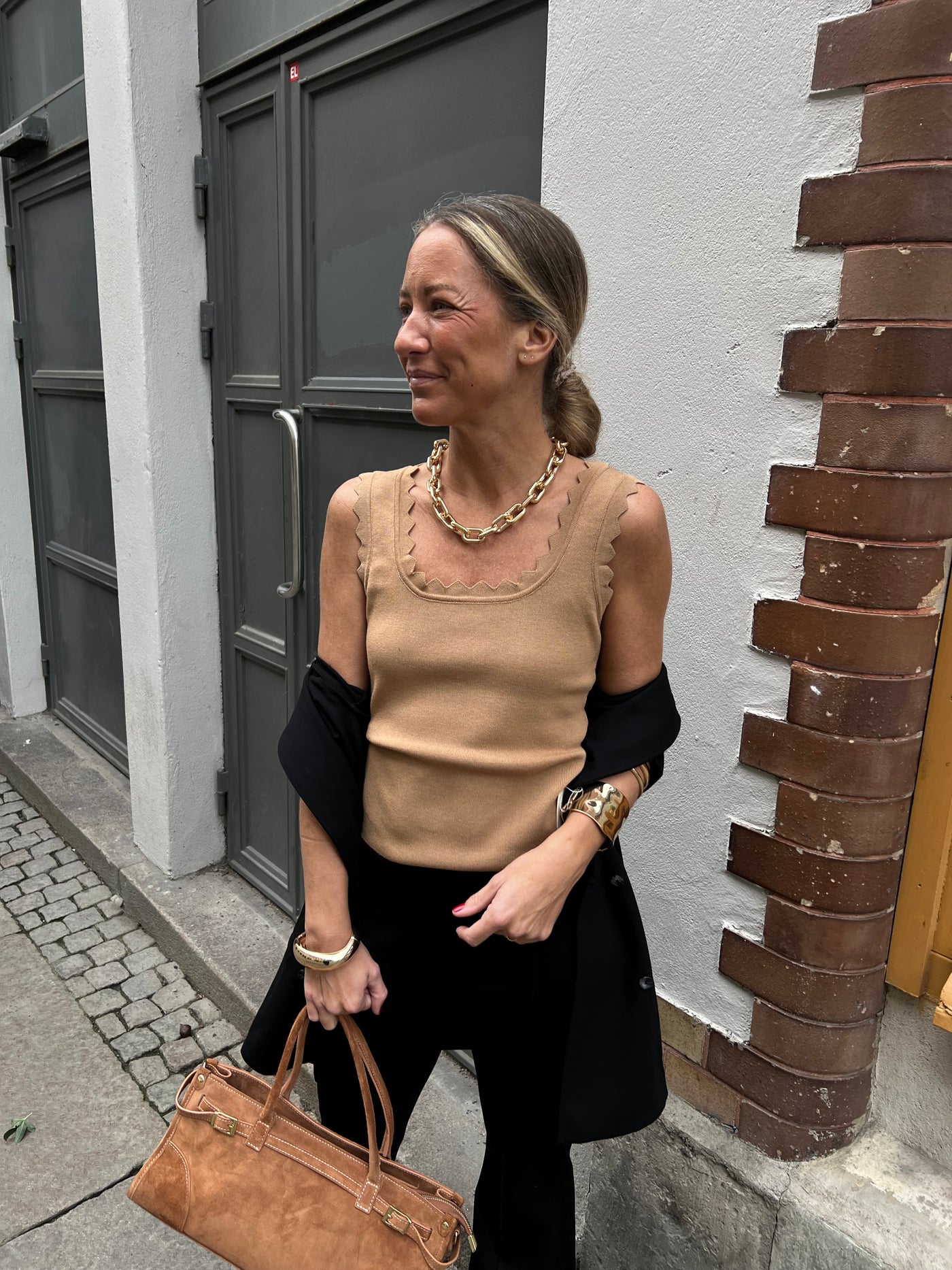 Pandora tank 6113 camel