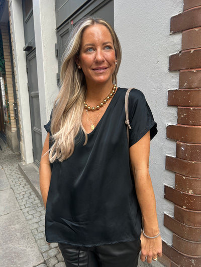 SOFINA V-NECK BLACK