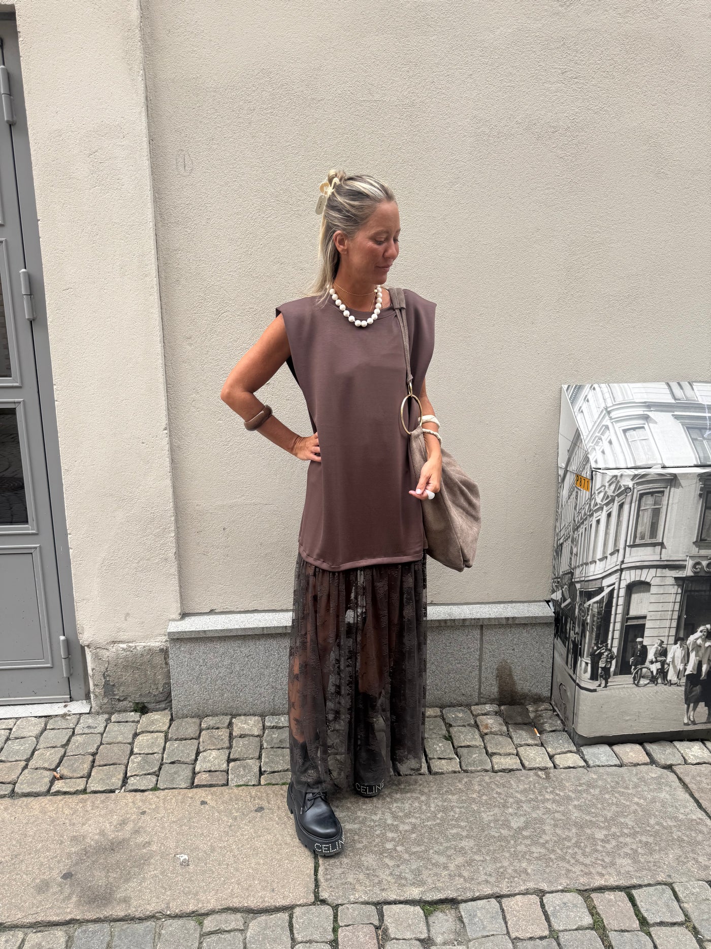 Filippa power dress Brown L5179U leverans 7 dagar