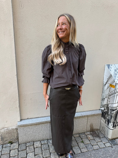Fiona Blus Brown