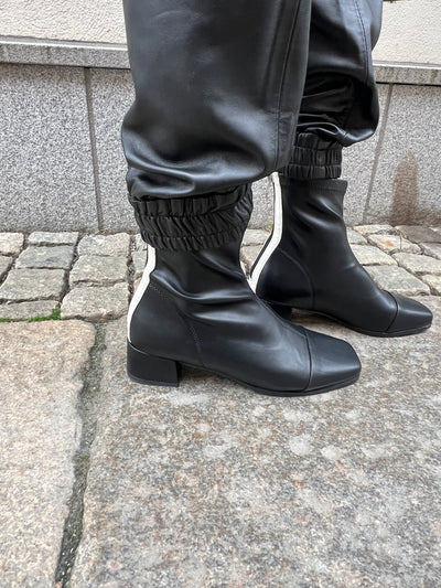 Pam Black boots stripe