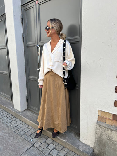 RAYA FAUX SUEDE SKIRT