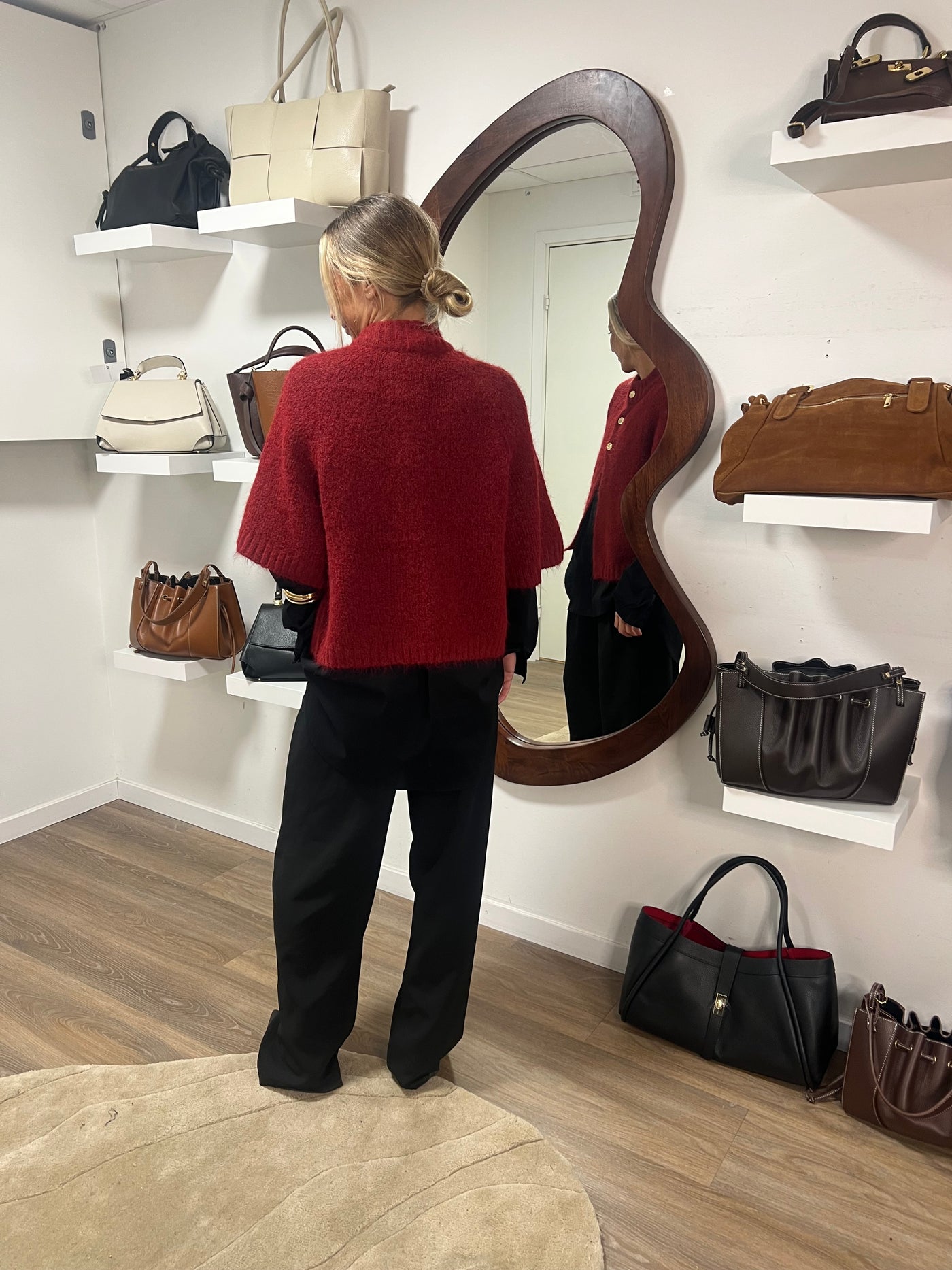 Benuta fluffy knit dark red