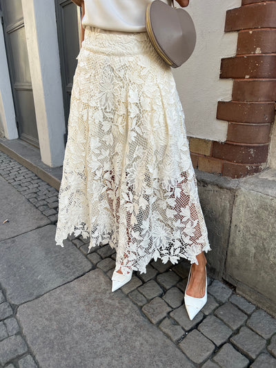 CMLARAH - SKIRT WITH ALLOVER LACE IN WHITE