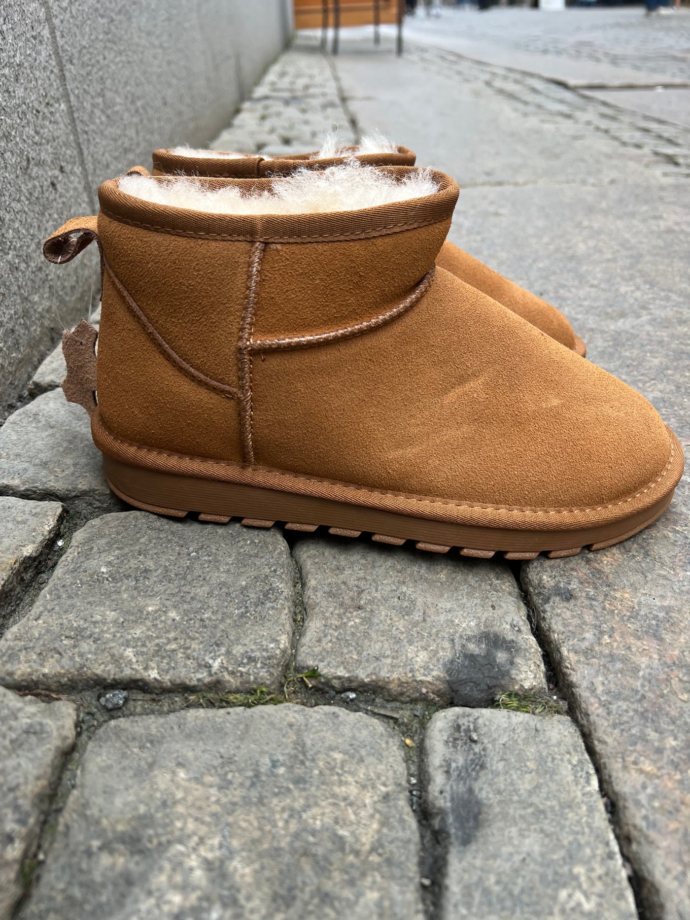 Angela plein mockasko camel