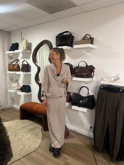 Fiona set sand (kjol + tröja)