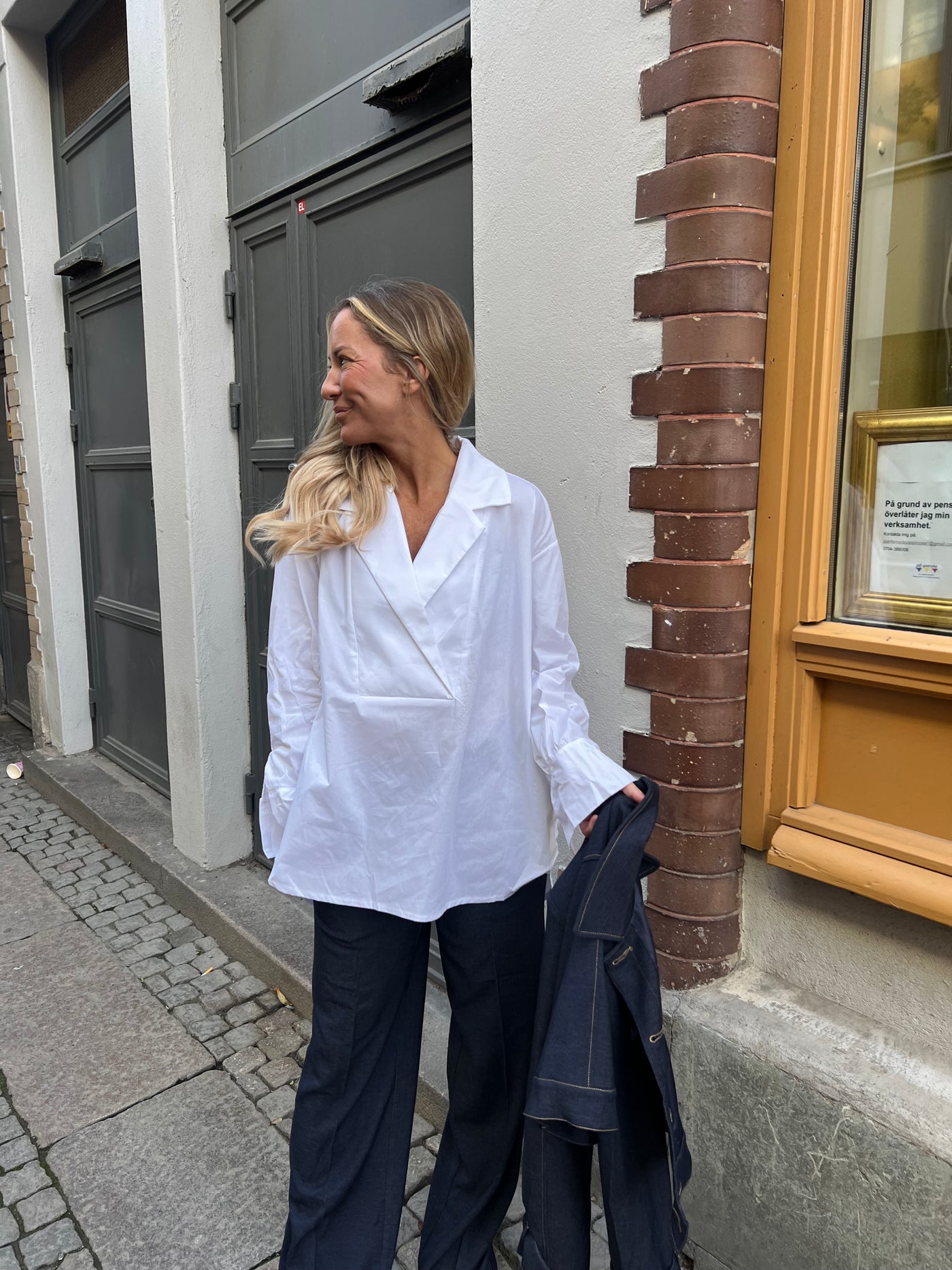 HANNASAN WHITE SHIRT 18656