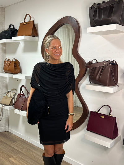 Mottuna Drapy Mesh dress