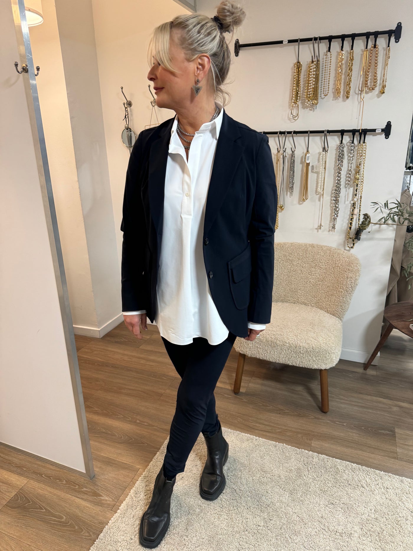 Penn & Ink Magda White