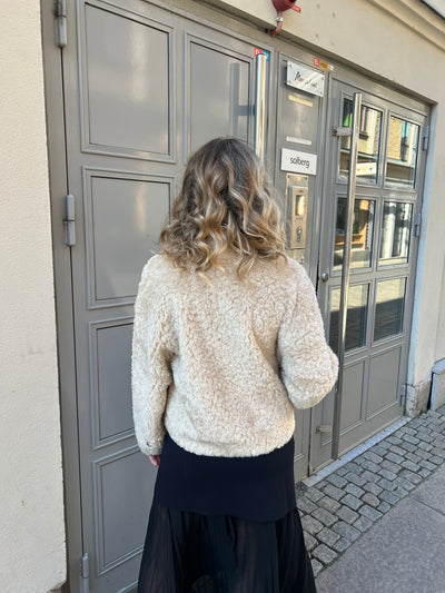 Nala kort pälsjacka offwhite