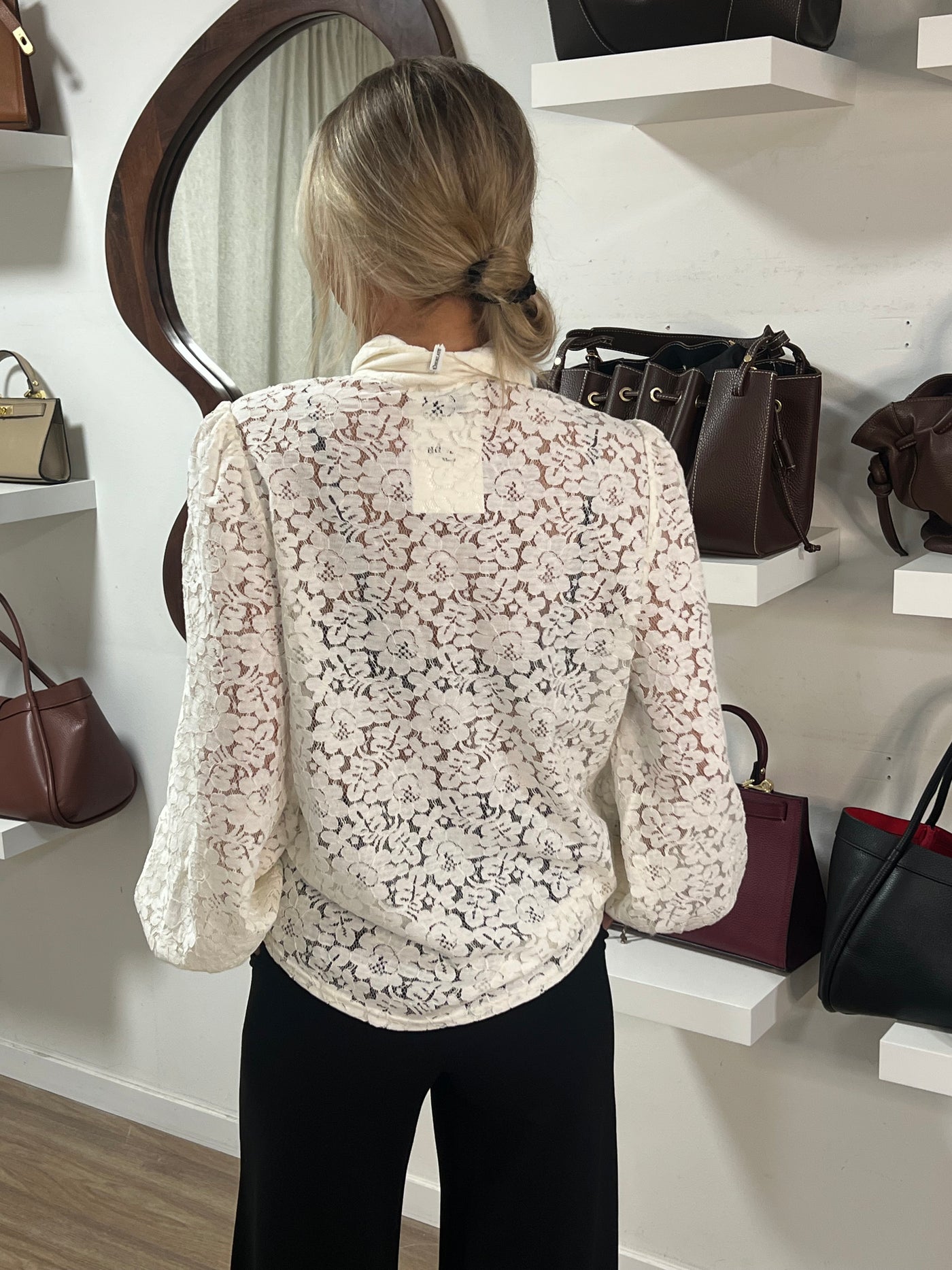 Priscilla blouse cream CK08395 lev 7 dagar