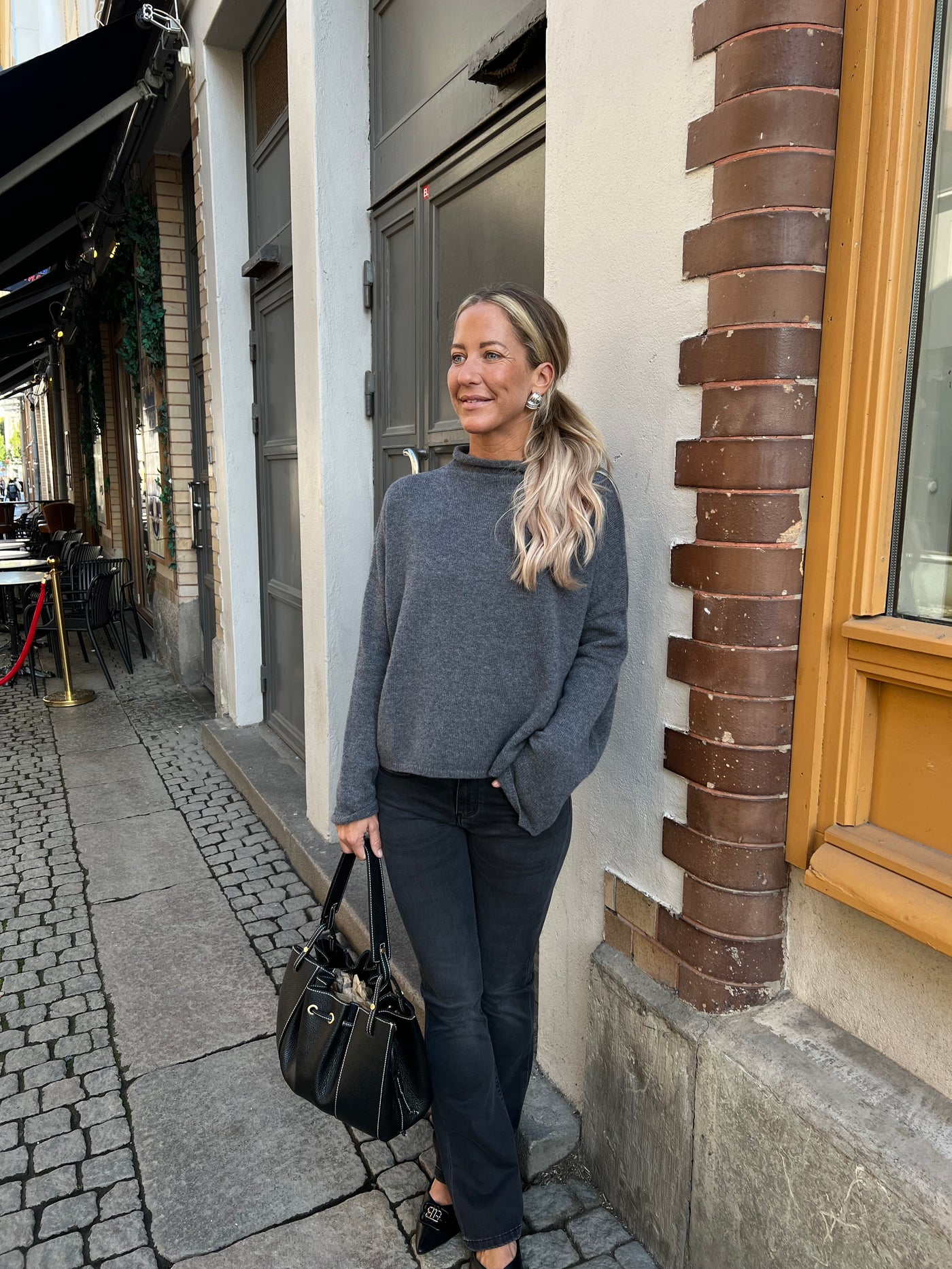 Sandy Kashmir tröja från Lisa yang grå