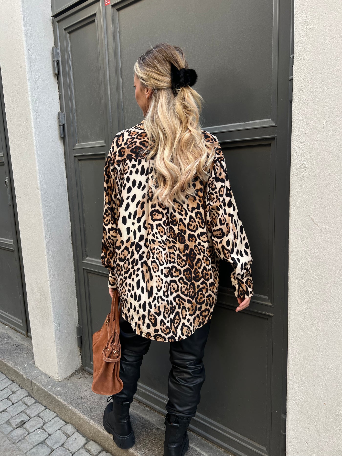 LEO BLOUSE leverans sju dagar