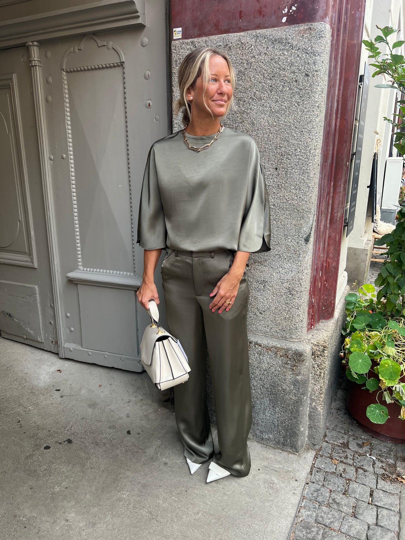 EMMETT HEAVY SATEEN PANTS ARMYGREEN