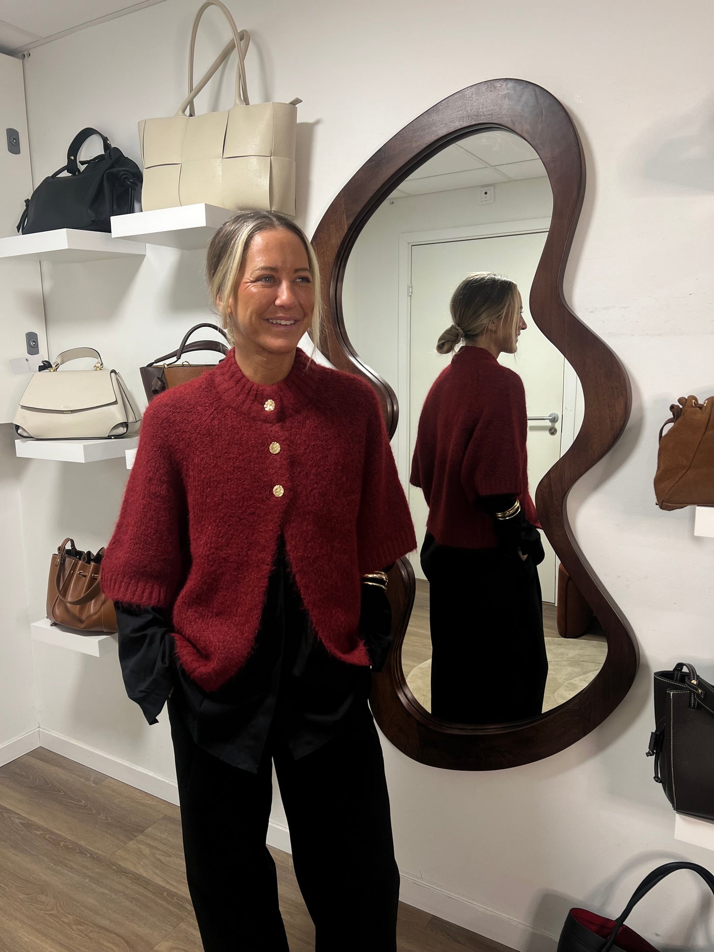 Benuta fluffy knit dark red