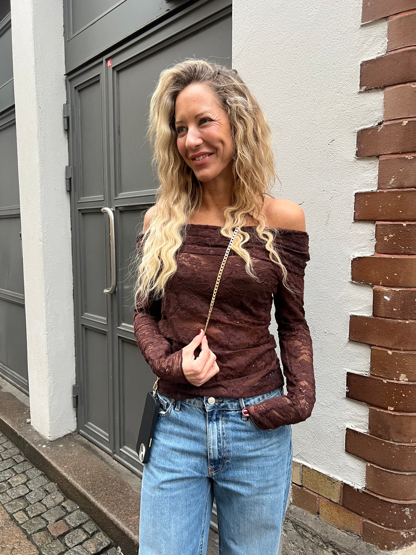 Jonna spets offshoulder brun