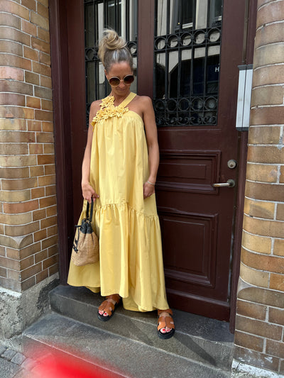 CMVINCA - DRESS WITH SEWN-ON FLOWERS IN YELLOW