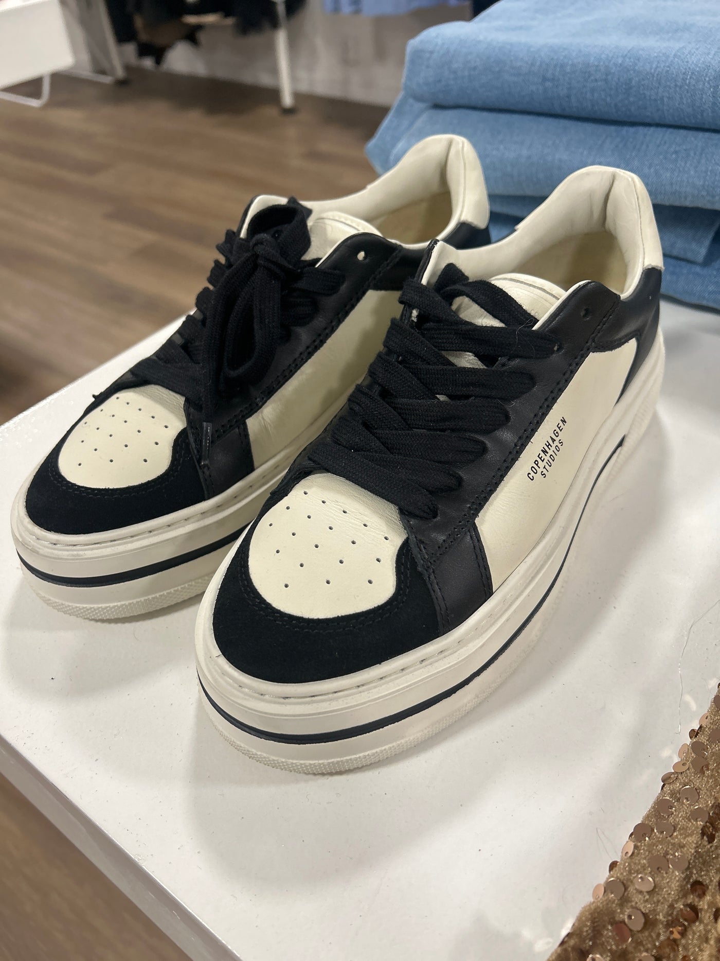 Copenhagen studios CPH181 black/cream
