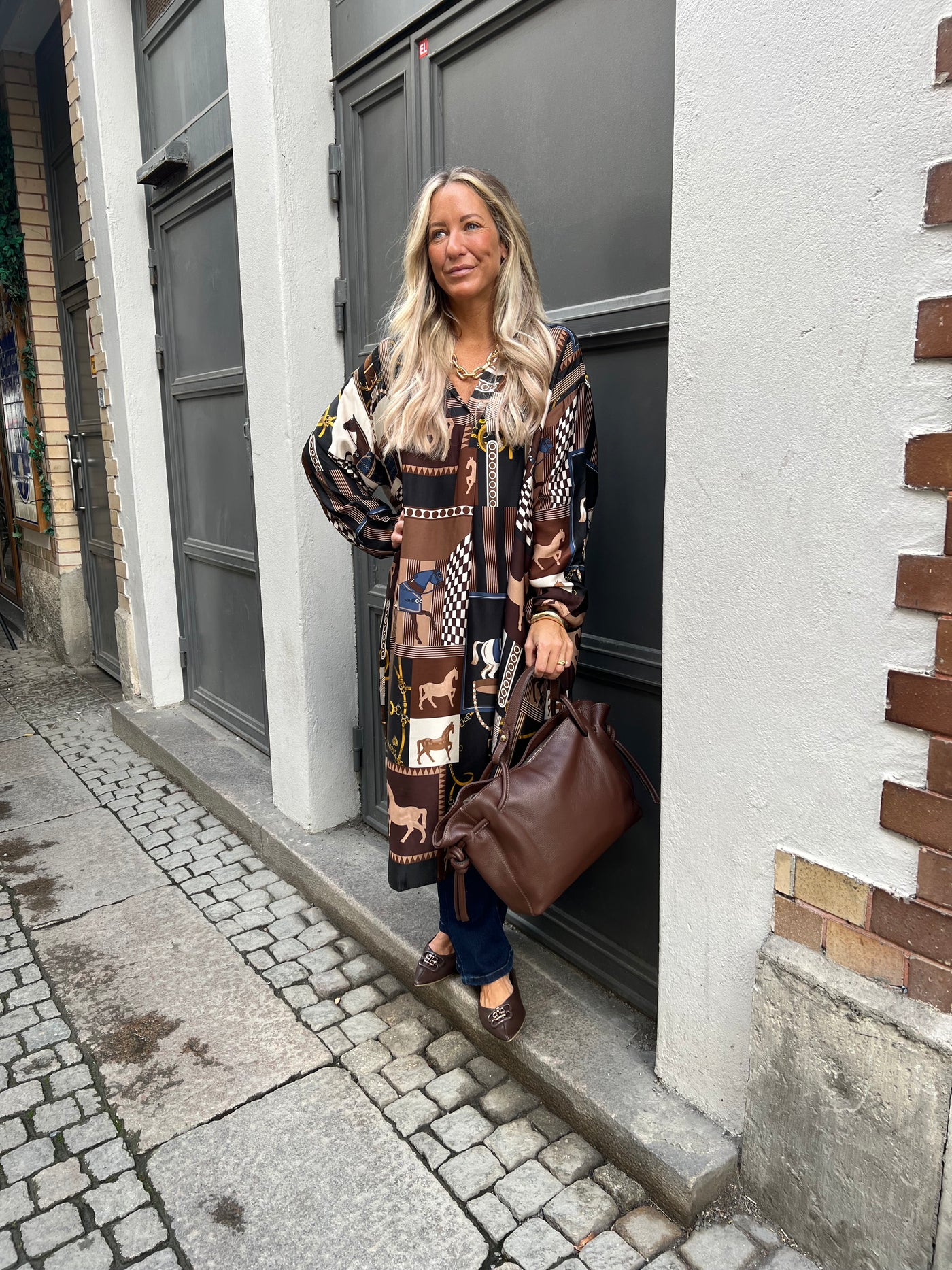 Horse dress black